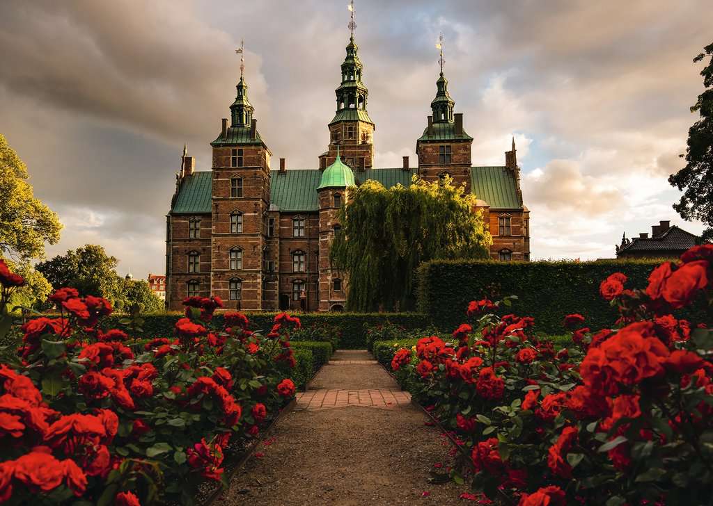 Gyönyörű Kastélyok - Rosenborg kastély, Dánia Ravensburger 1000 darabos kirakó puzzle (RA - 12001336) - puzzlegarden