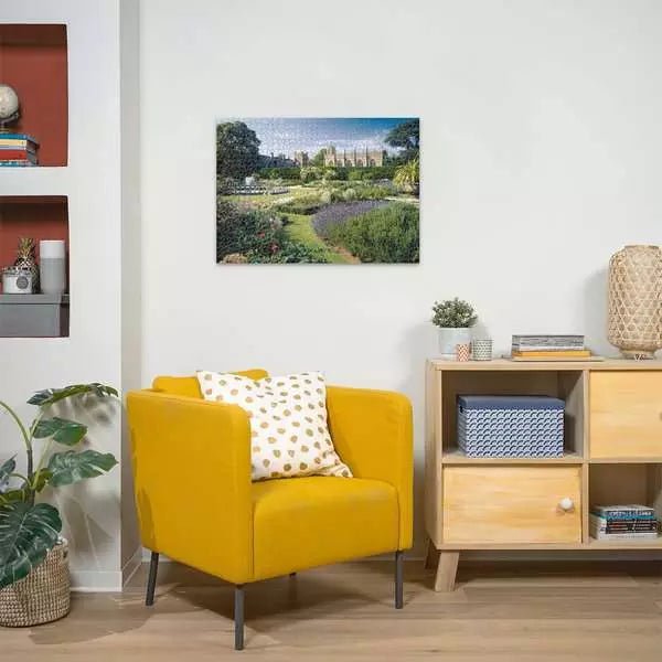 Gyönyörű kertek - A Királynő Kertje, Sudeley - kastély, Anglia Ravensburger 1000 darabos kirakó puzzle (RA - 12000848) - puzzlegarden