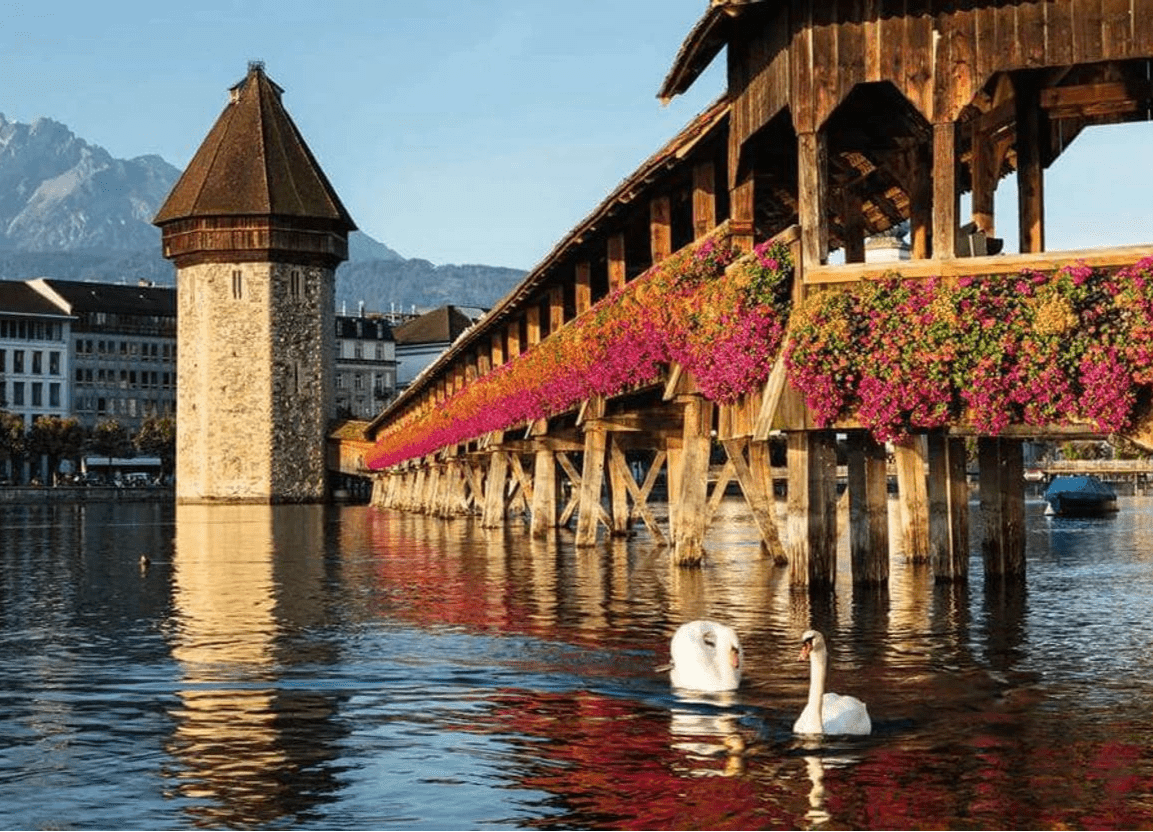 Gyönyörű Svájc – Luzern, Kapellenbrücke Ravensburger 1000 darabos kirakó puzzle (RA - 12000359) - puzzlegarden