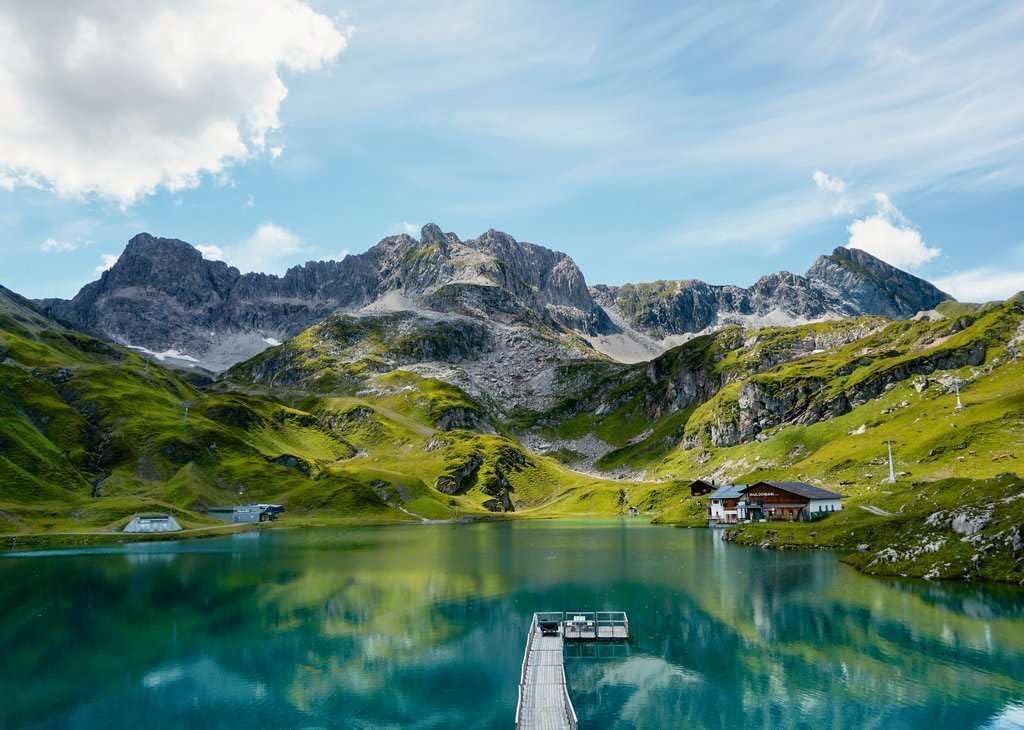 Ausztria Kollekció – Zürsi - tó, Vorarlberg Ravensburger 1000 darabos kirakó puzzle (RA - 12000596 4005555005964) - puzzlegarden